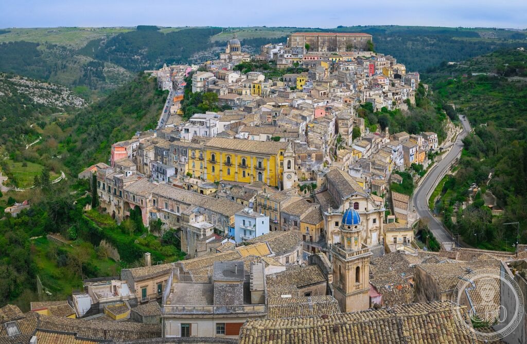 Ragusa Ibla città barocca roccia terremoto 1693 Duomo San Giorgio Gagliardi Sicilia RG UNESCO 2002