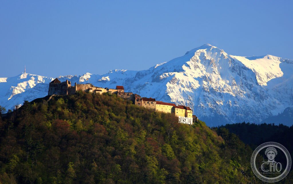 Râșnov Citadel (13th–15th c.): the Saxon peasant fortress of the Carpathian frontier (Râșnov, Romania)