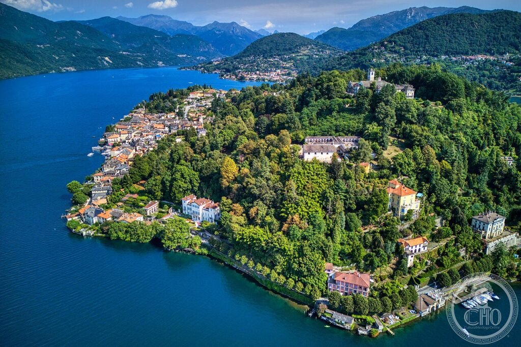 Sacro Monte Orta San Giulio Lago d Orta cappelle San Francesco vista lago piemonte UNESCO 2003