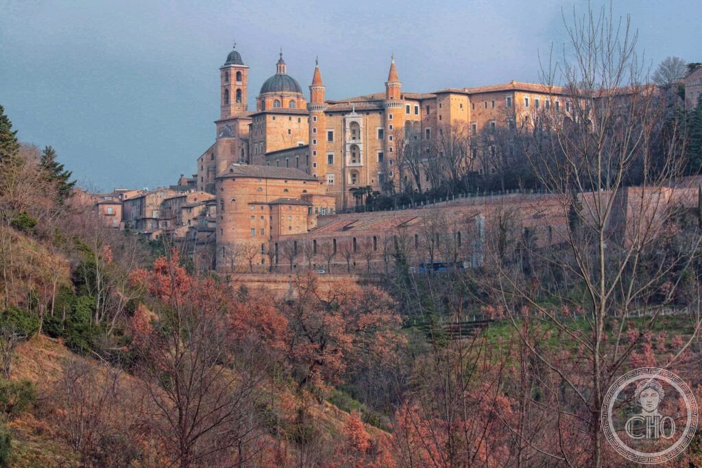 Urbino Palazzo Ducale Federico da Montefeltro 1450-1482 CE Rinascimento UNESCO 1998