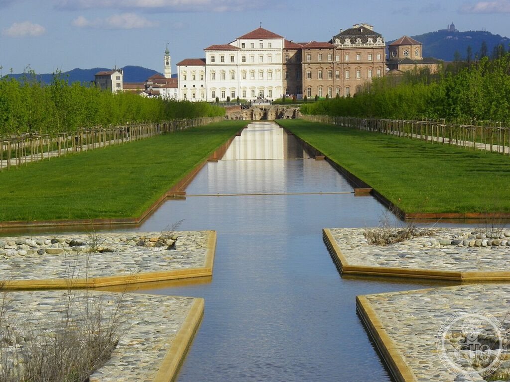 Scuderie della Venaria Reale con galleria di Diana e giardini formali di Filippo Juvarra Piemonte