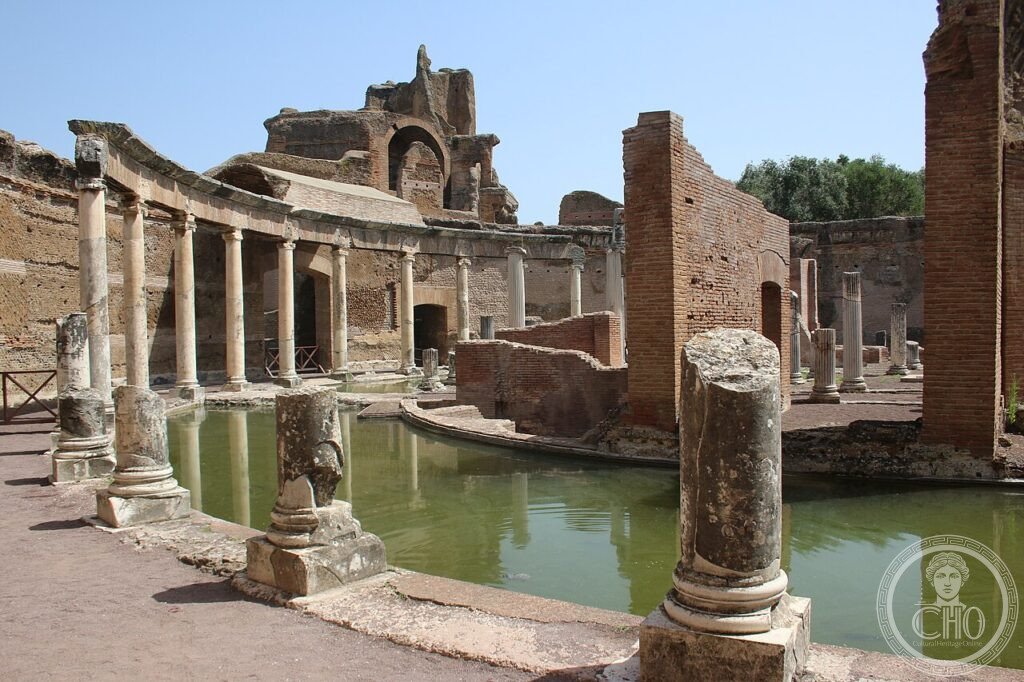 Villa Adriana Tivoli Canopo statua copia greca riflesso vasca imperatore Adriano 118-138 dC Lazio UNESCO 1999