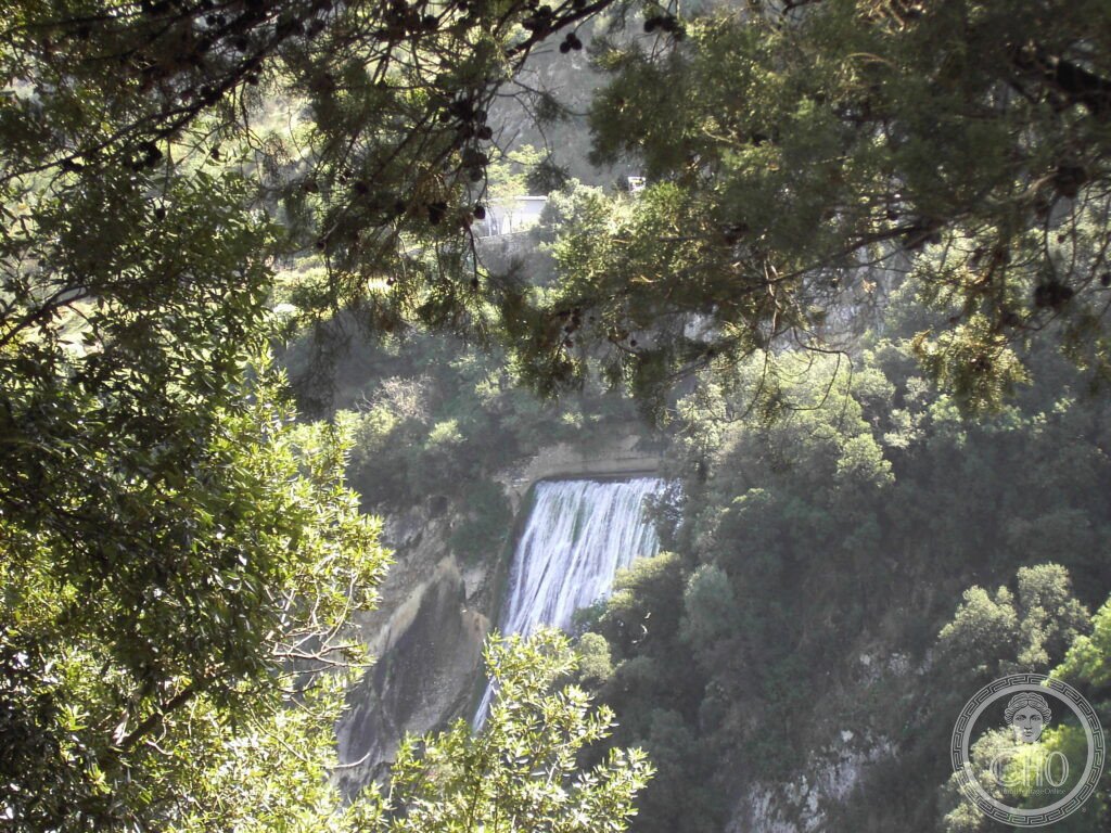 Villa Gregoriana Tivoli cascata grande fiume Aniene gola 1826 FAI Lazio