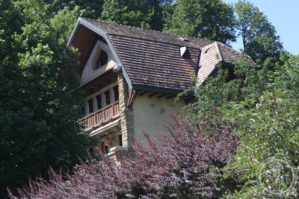 Villa Stotzer on Chemin de Pouillerel, La Chaux-de-Fonds, Style Sapin chalet with pine ornament