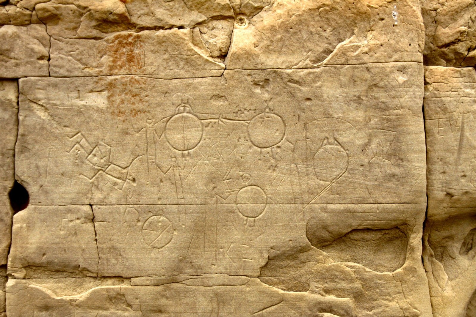 Writing-on-Stone / Áísínai'pi — sandstone hoodoos and rock art petroglyphs on the Milk River, southern Alberta, Canada