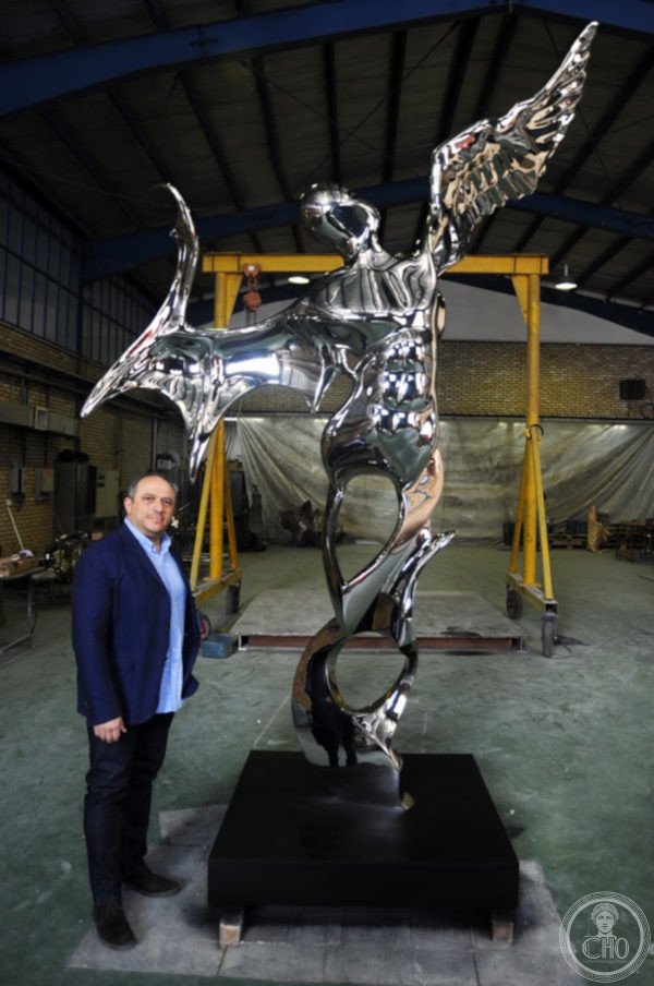 Masoud Akhavanjam presents two new sculptures in the Giardini Marinaressa alongside 2019 Venice Biennale