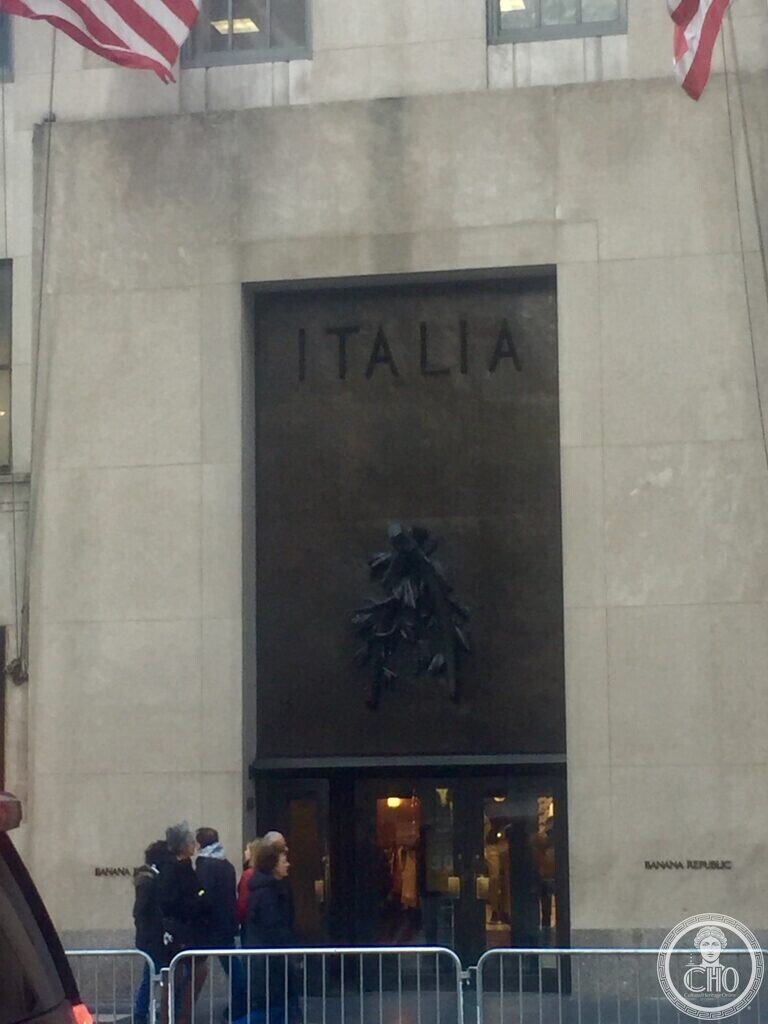 Fifth Avenue entrance of the Palazzo d'Italia with Giacomo Manzù's bronze relief Italia