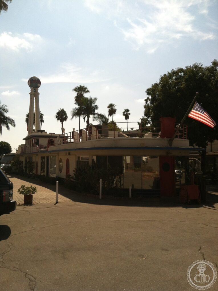 Crossroads of the World (1936), 6671 Sunset Boulevard, Hollywood, Los Angeles, California