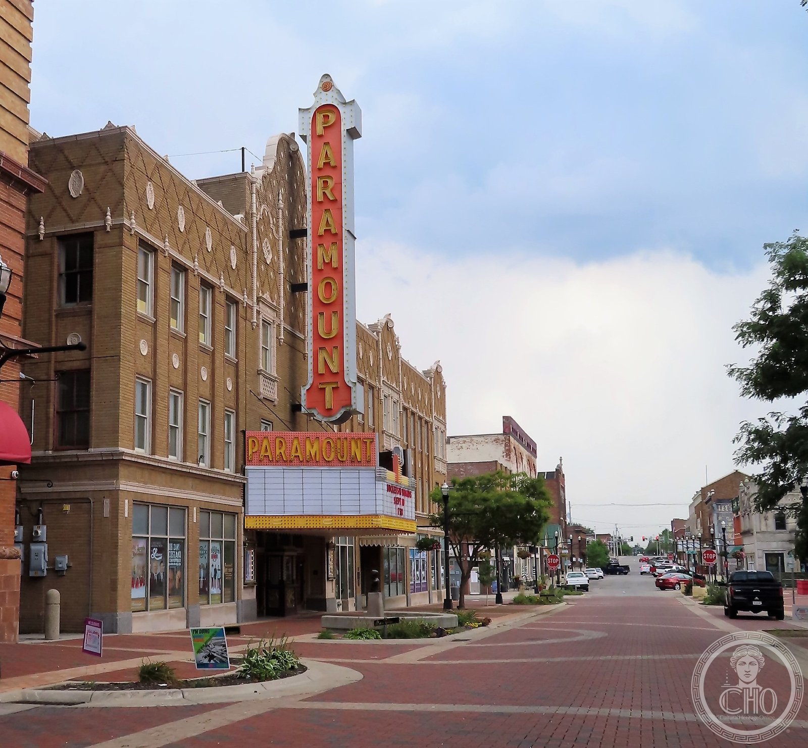 Paramount Theatre exterior on Meridian Street, Anderson, Indiana, Art Deco facade 1929