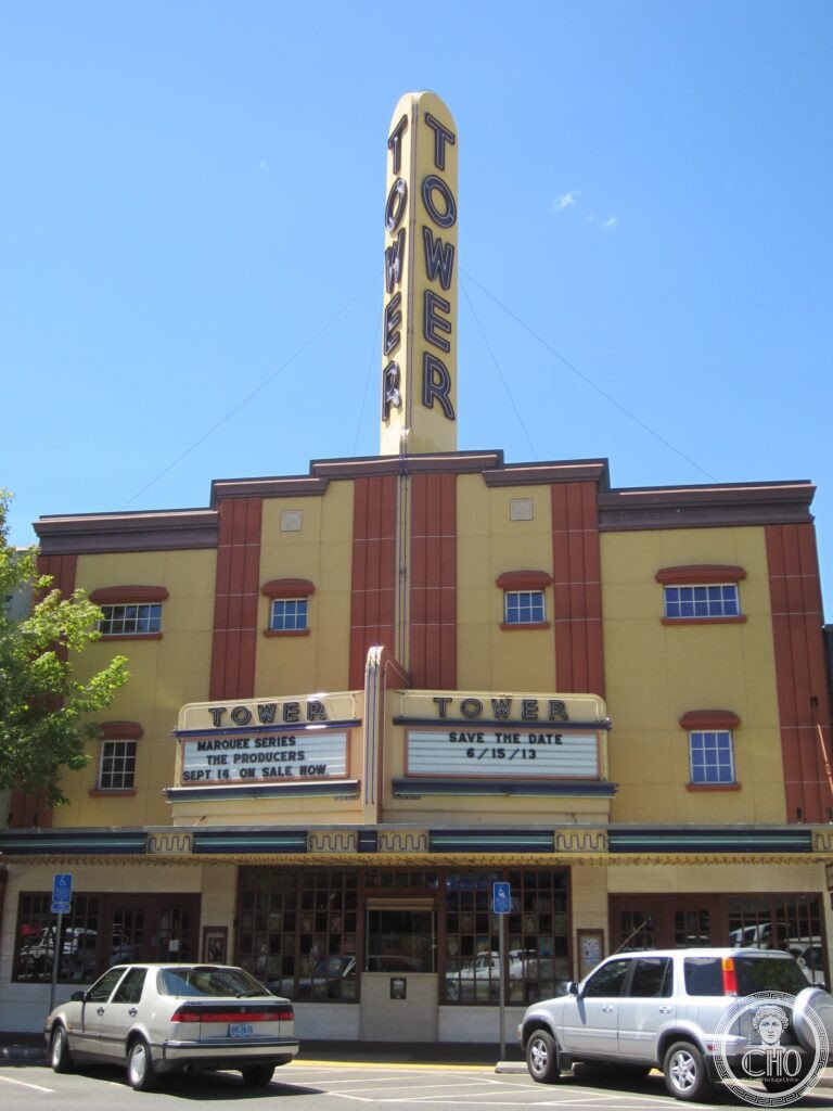 Tower Theatre (1940), Northwest Wall Street, Bend, Oregon