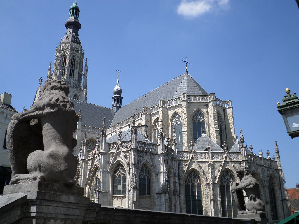 Grote Kerk (Onze-Lieve-Vrouwekerk) in Breda, Netherlands, whose white limestone tower is nicknamed the White Lady and which holds the tomb of Engelbert II of Nassau, first Prince of Orange and ancestor of the House of Orange-Nassau