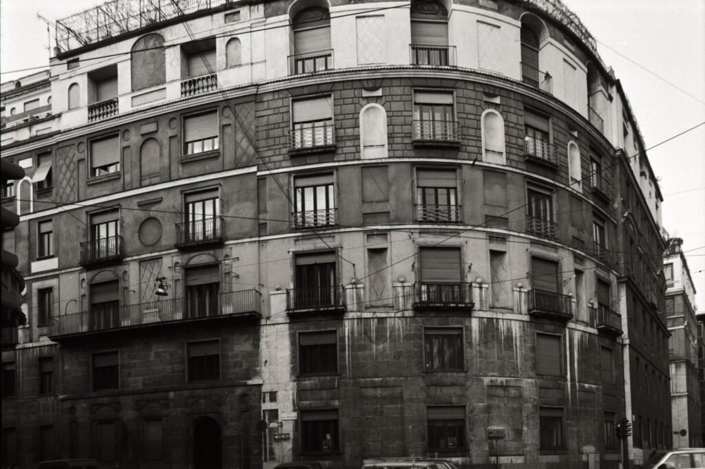 The Novecento Movement in Architecture: Milan, Muzio and the Return to Order The Novecento Movement in Architecture: Milan, Muzio and the Return to Order