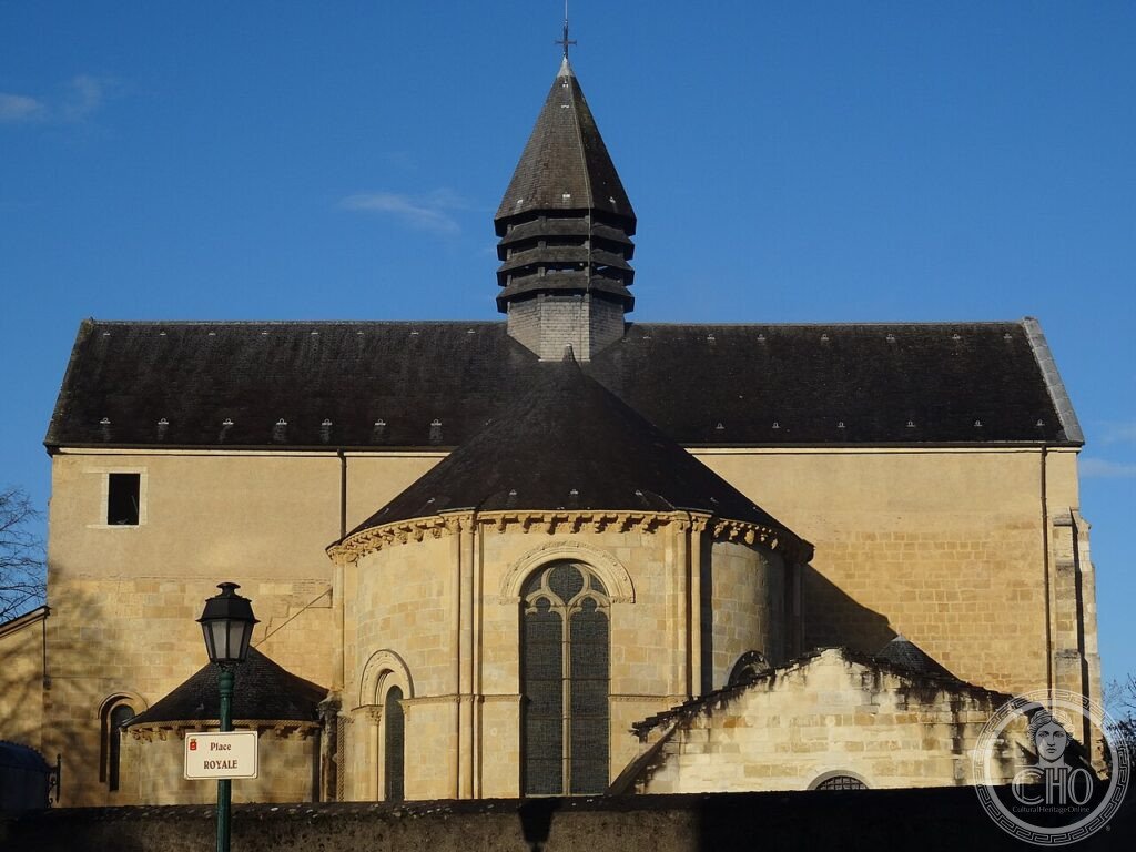 Cathédrale Notre-Dame-de-l'Assomption de Lescar, Béarn, France, built 1120-1145, necropolis of the Kings of Navarre and home to a 12th-century Romanesque mosaic of a hunting scene