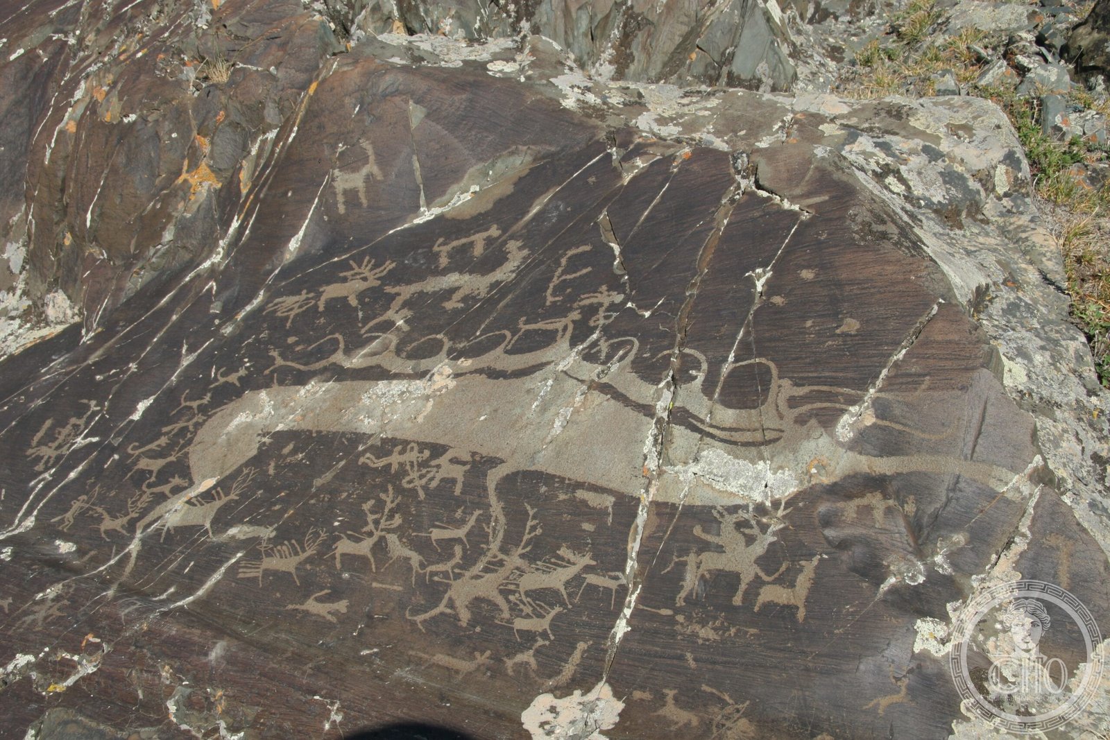 Tsagaan Salaa petroglyphs — view Tsagaan Salaa petroglyphs — view