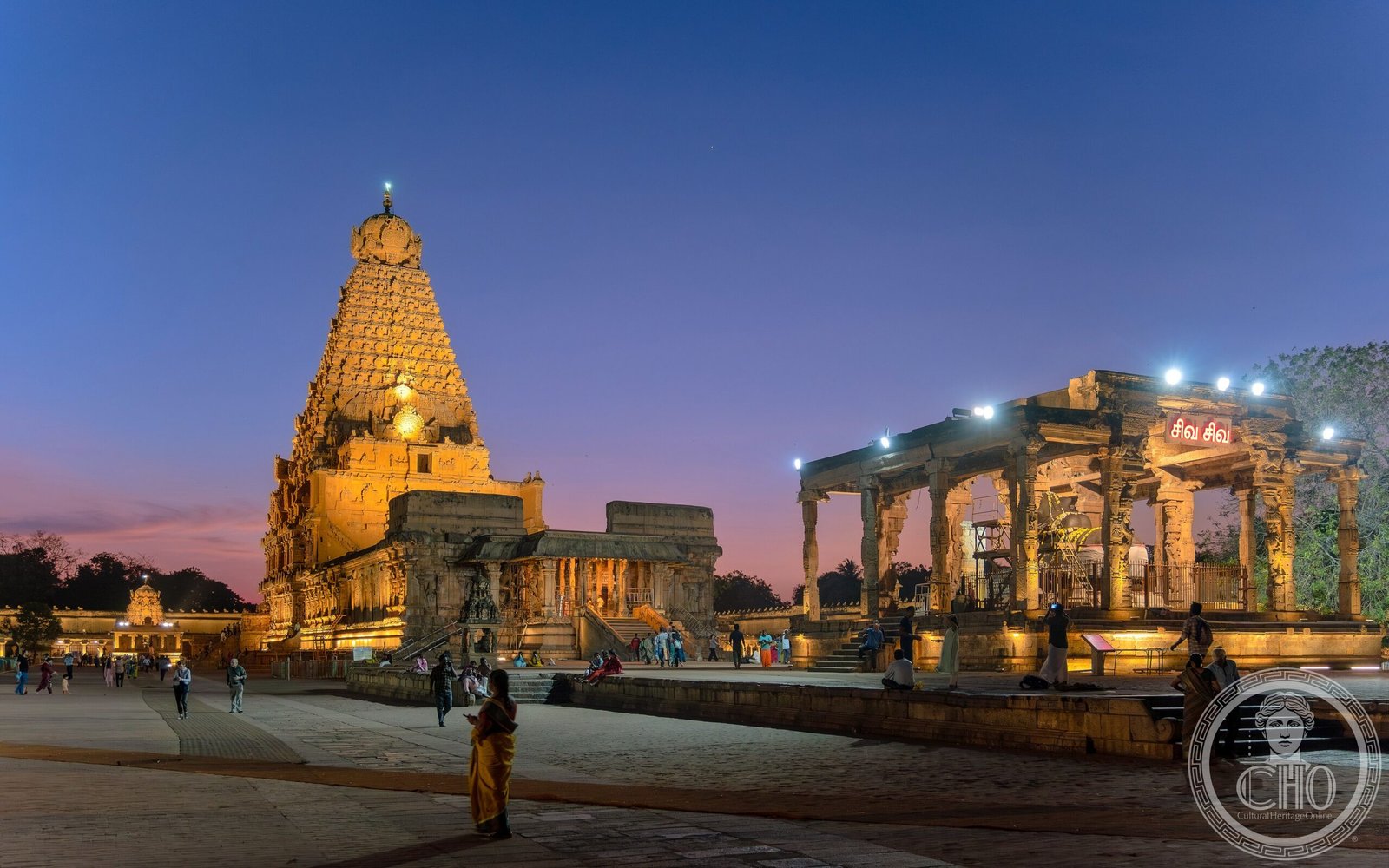 Brihadisvara Temple — view Brihadisvara Temple — view