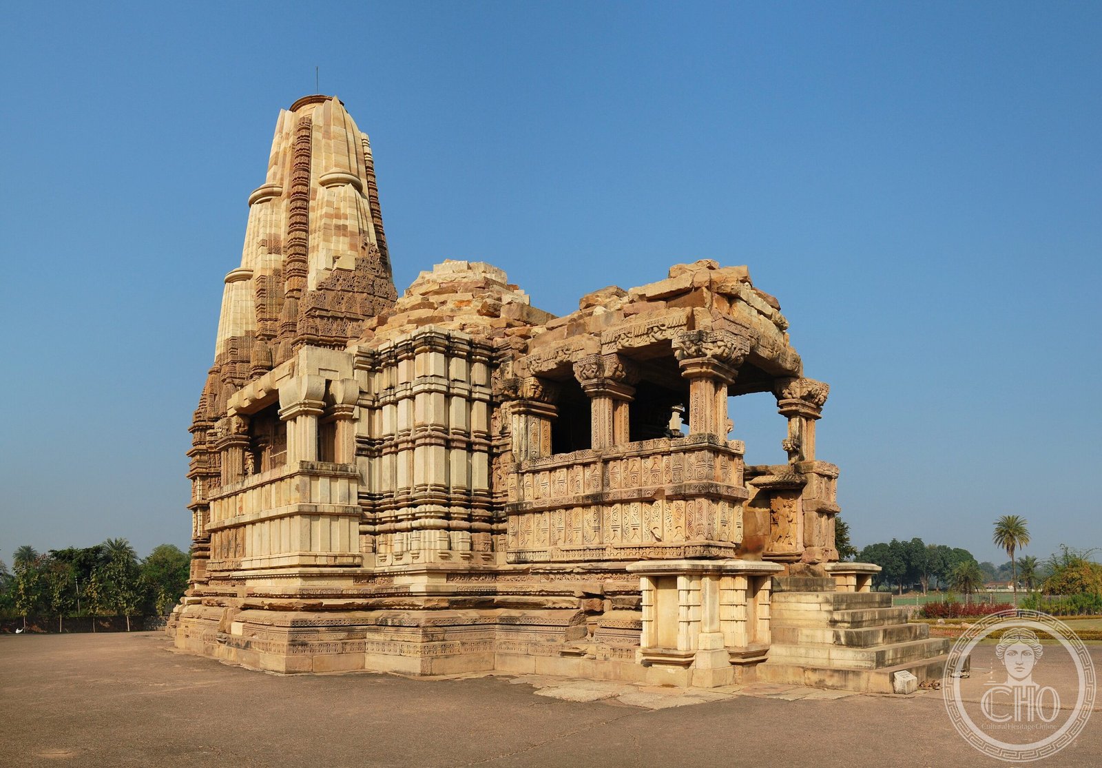 Duladeo Temple — view Duladeo Temple — view
