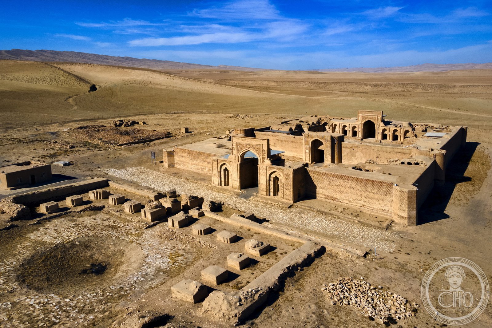 Ribat-i Sharaf — view Ribat-i Sharaf — view