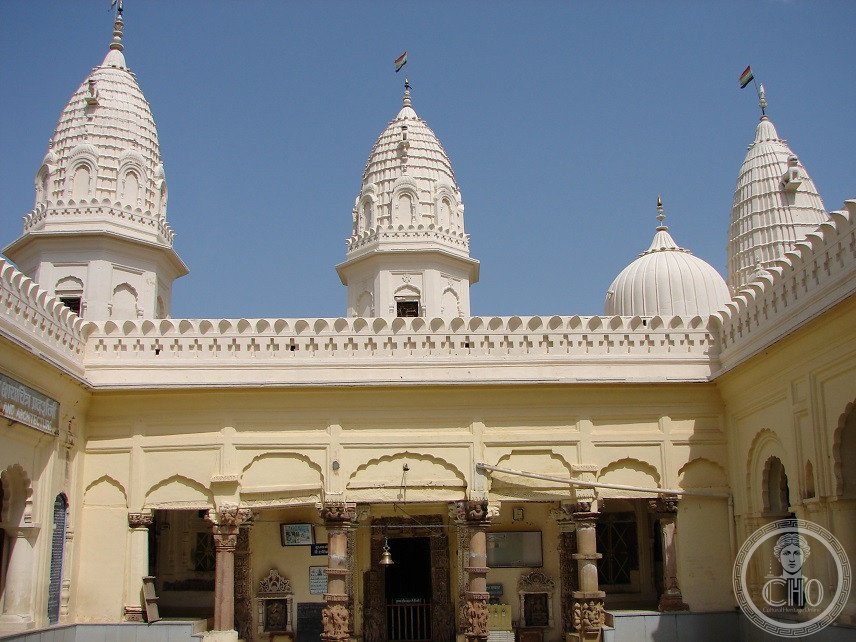 Shantinatha temple, Khajuraho — view Shantinatha temple, Khajuraho — view