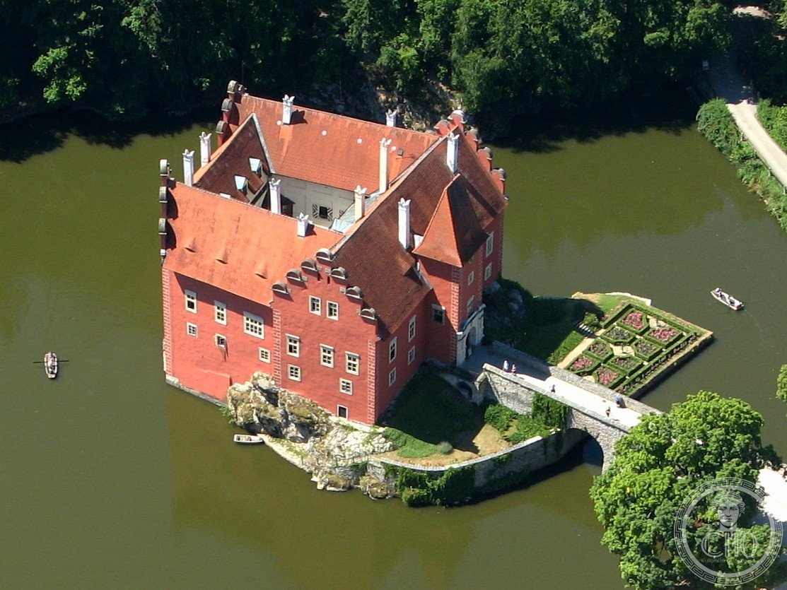 Červená Lhota Castle — view Červená Lhota Castle — view