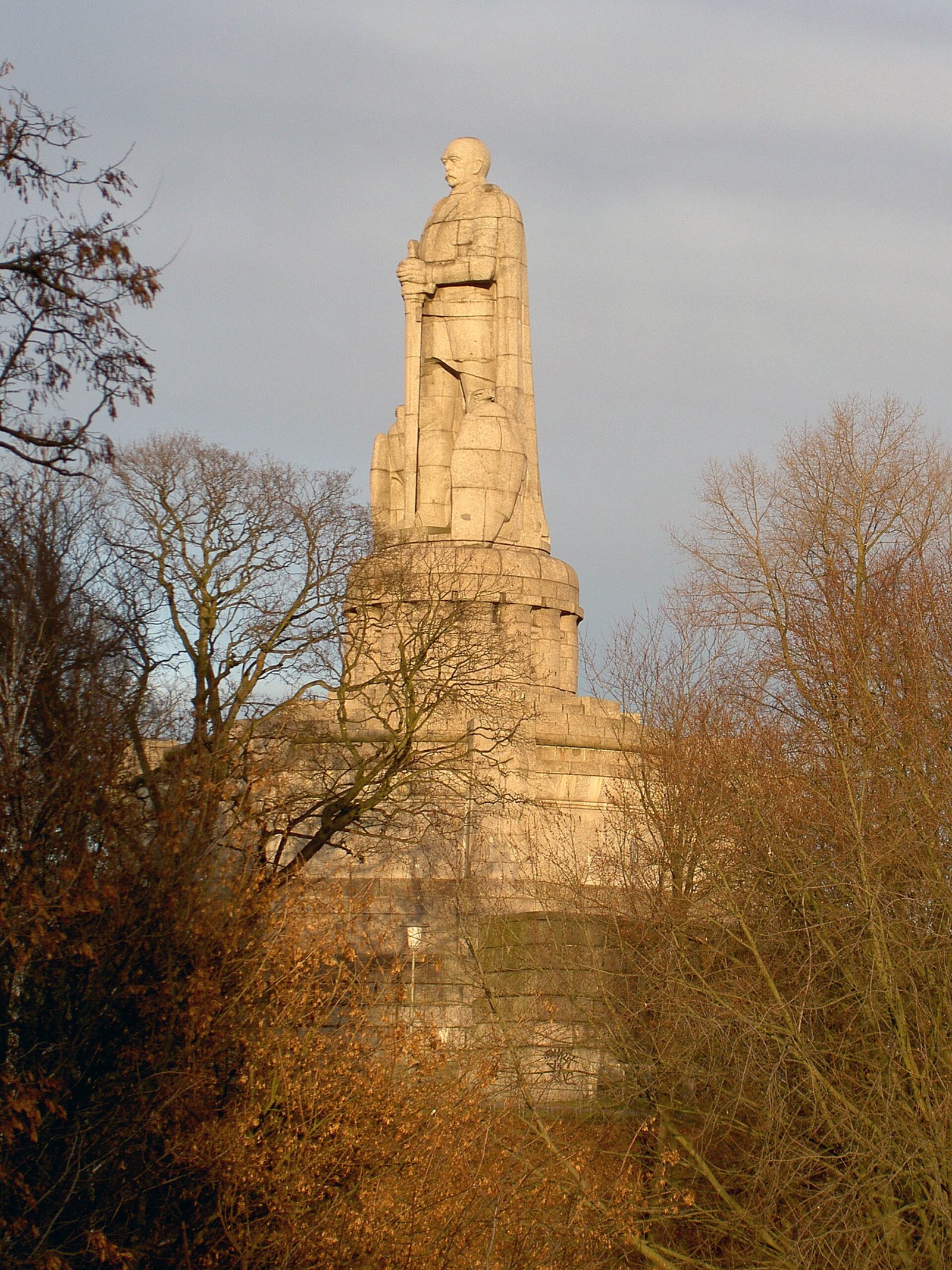 Bismarck Monument (Hamburg) — view Bismarck Monument (Hamburg) — view