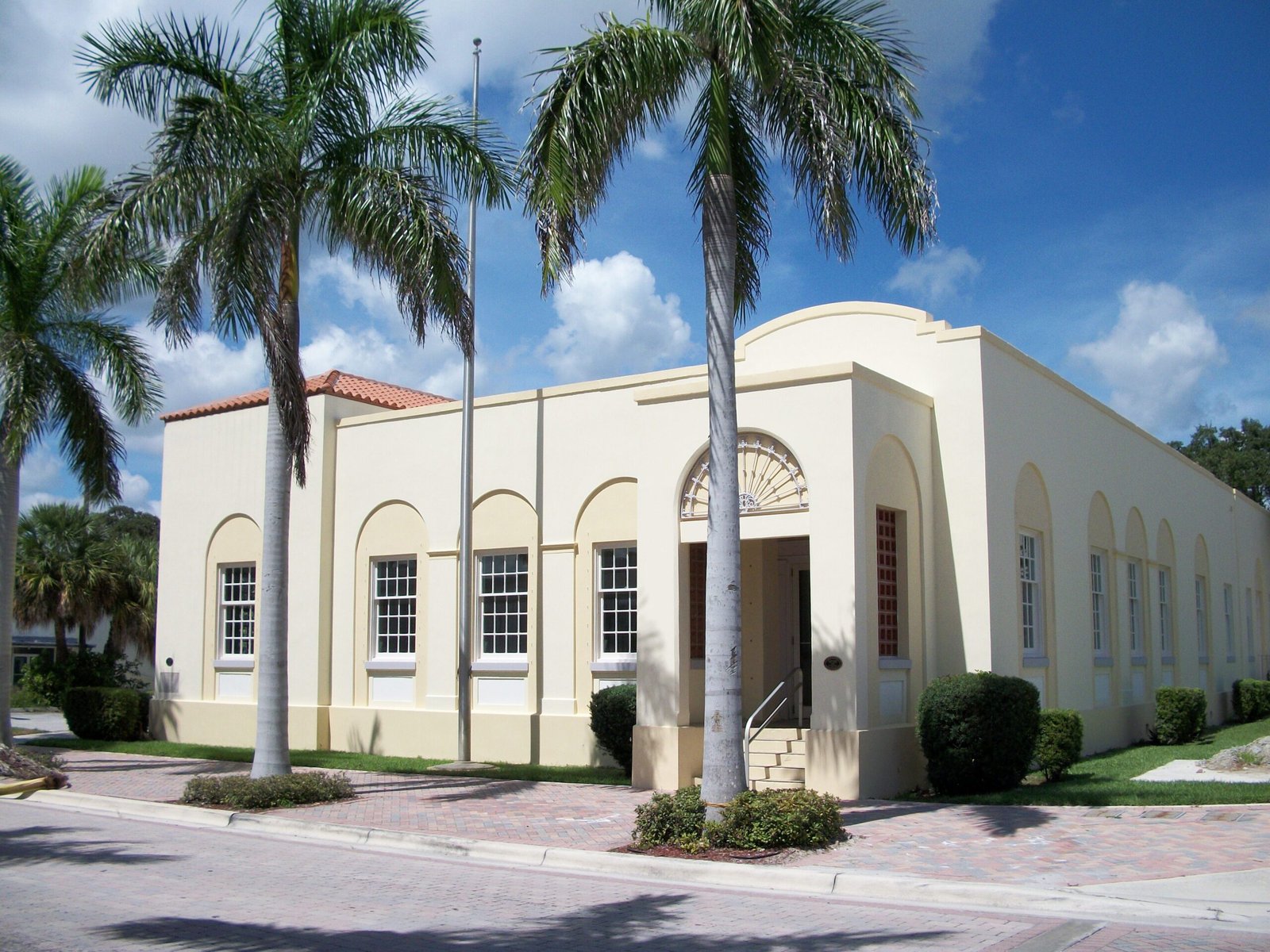 Old Fort Pierce Post Office — view Old Fort Pierce Post Office — view