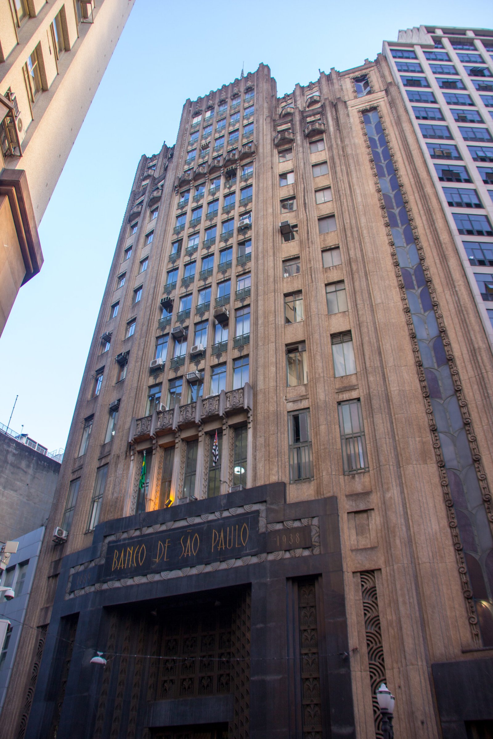Bank of São Paulo Building — view Bank of São Paulo Building — view