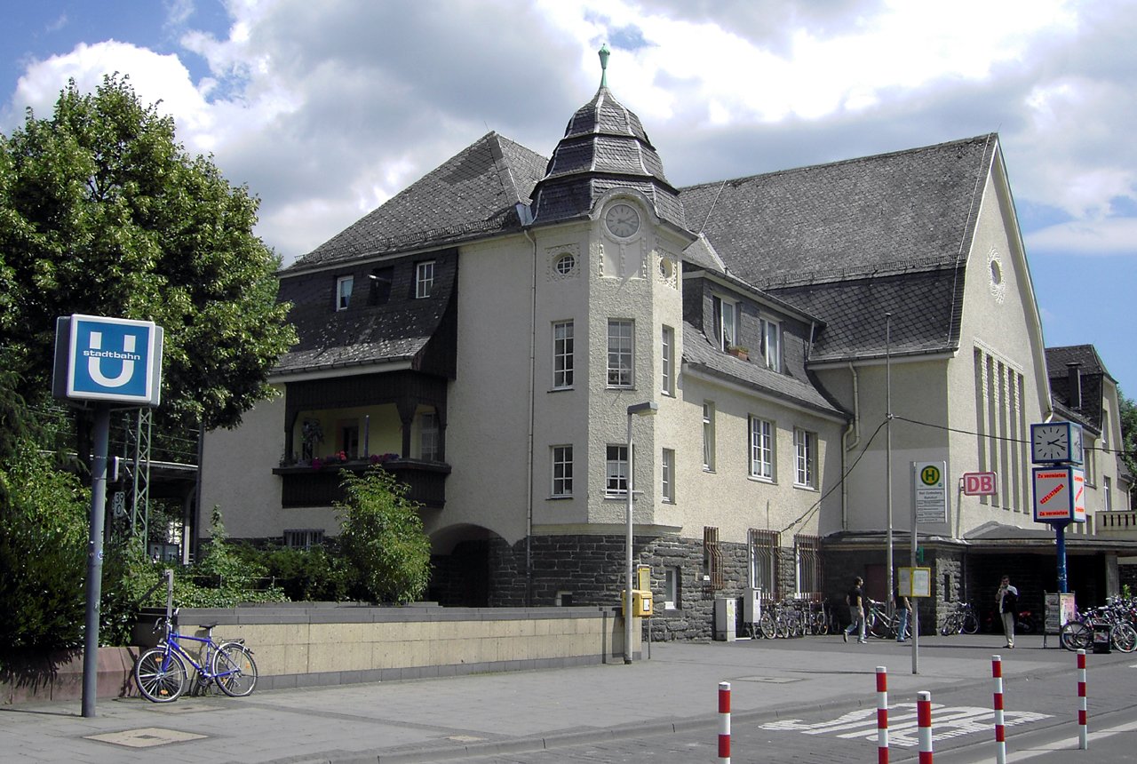 Bonn-Bad Godesberg station — view Bonn-Bad Godesberg station — view