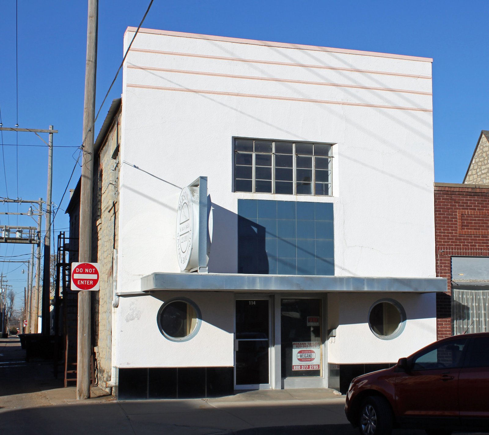 Pettit Cleaners Building — view Pettit Cleaners Building — view
