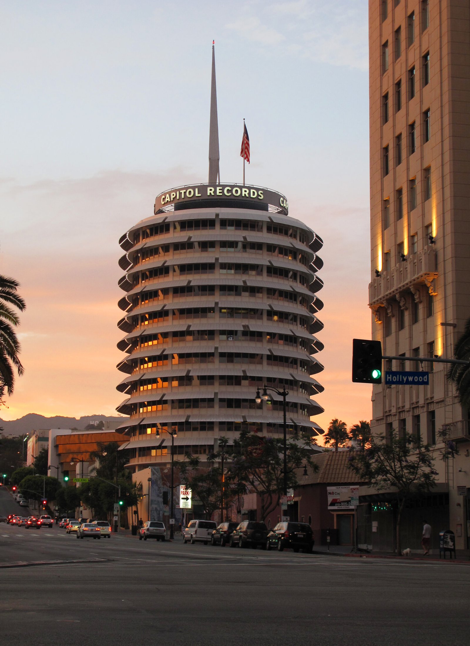 Capitol Records Building — view Capitol Records Building — view