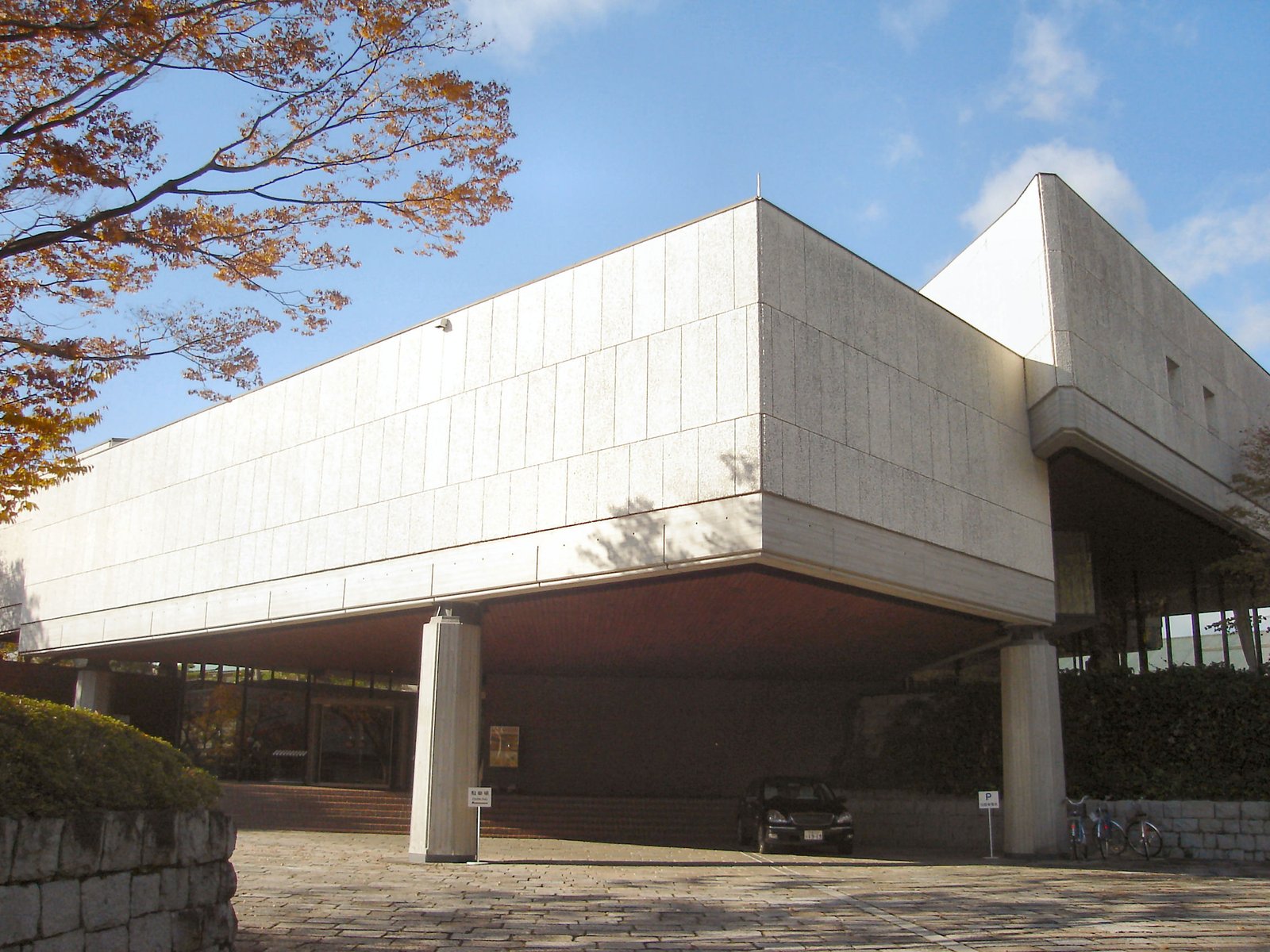 Sen-Oku Hakukokan Museum — view Sen-Oku Hakukokan Museum — view