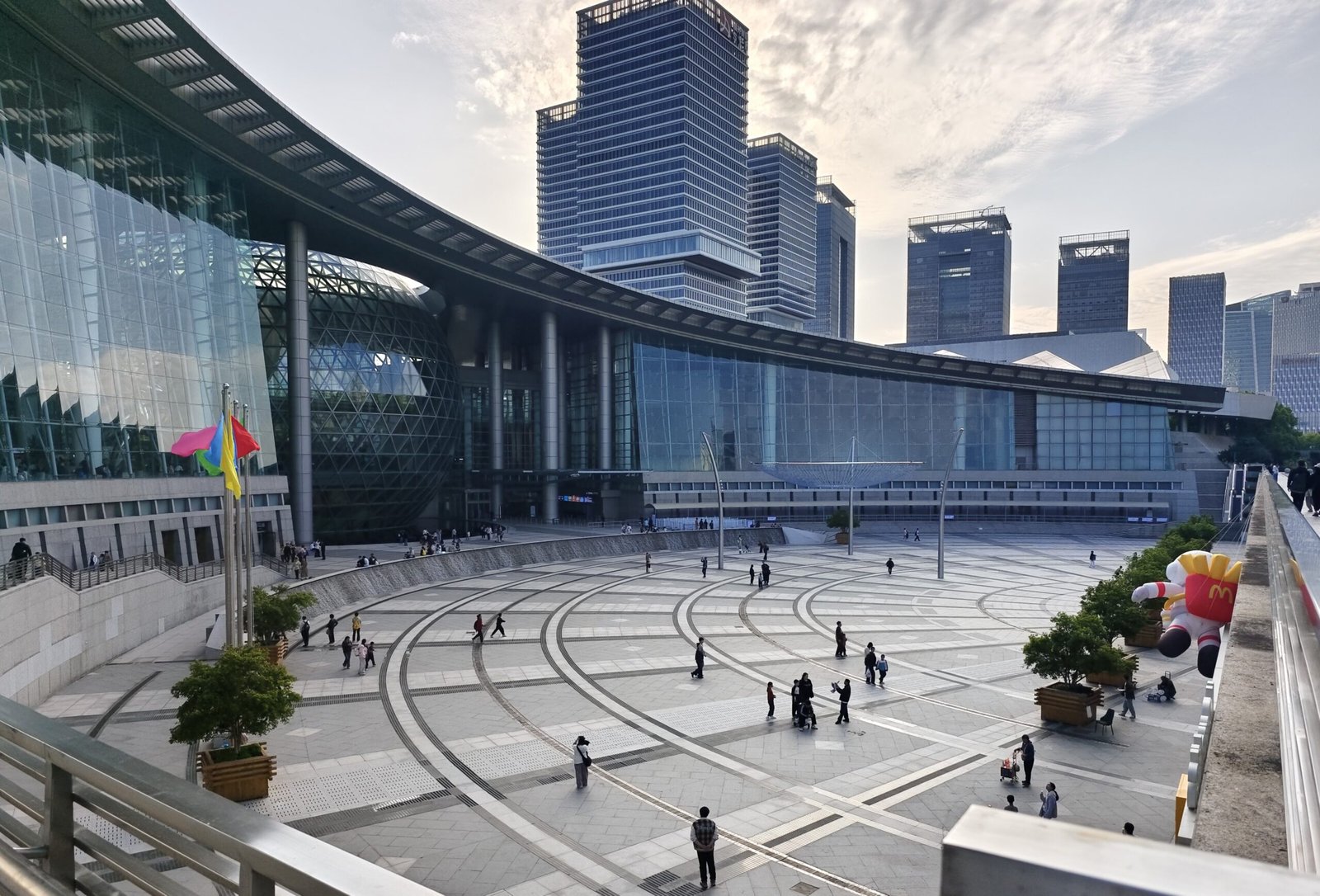 Shanghai Science and Technology Museum — view Shanghai Science and Technology Museum — view