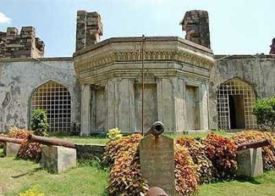 Kondapalli Fort — view Kondapalli Fort — view