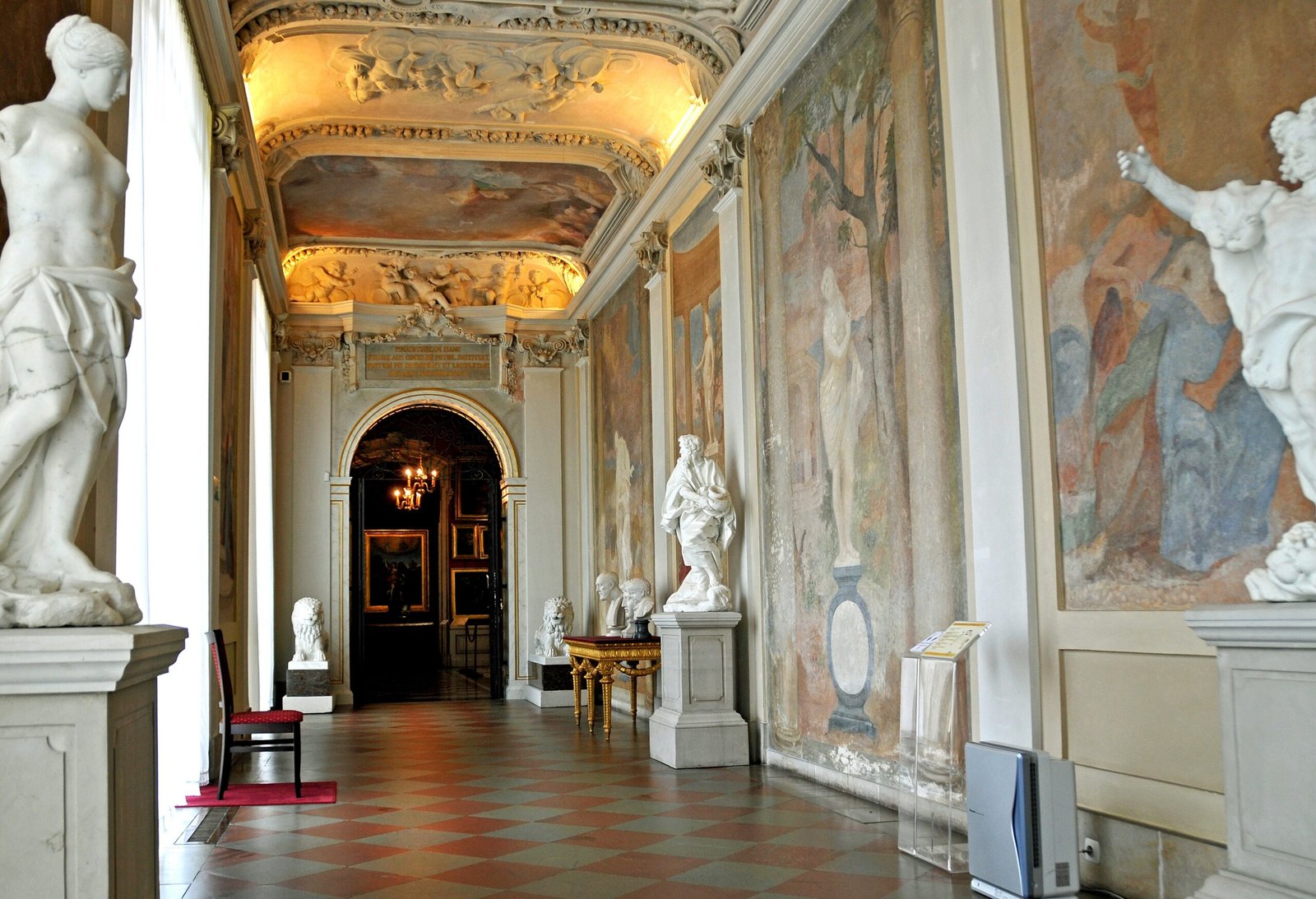 King John III Museum in Wilanów — view King John III Museum in Wilanów — view