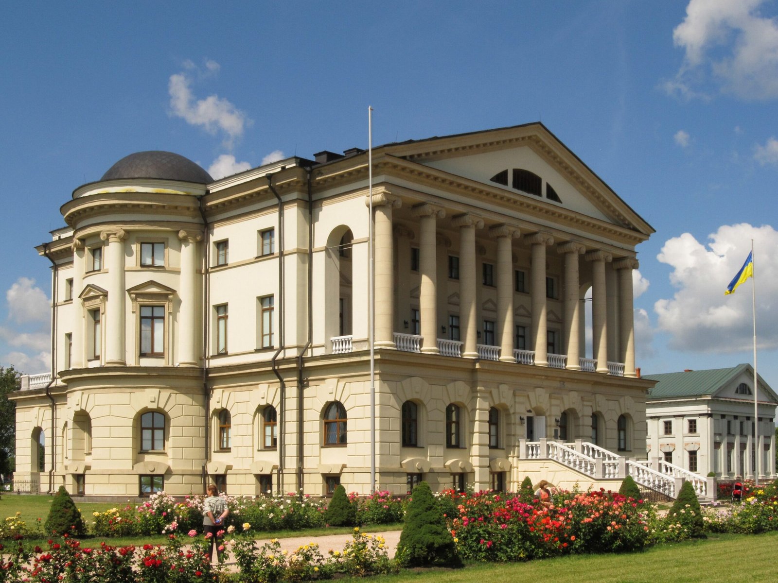 Razumovski Palace (Baturyn) — view Razumovski Palace (Baturyn) — view