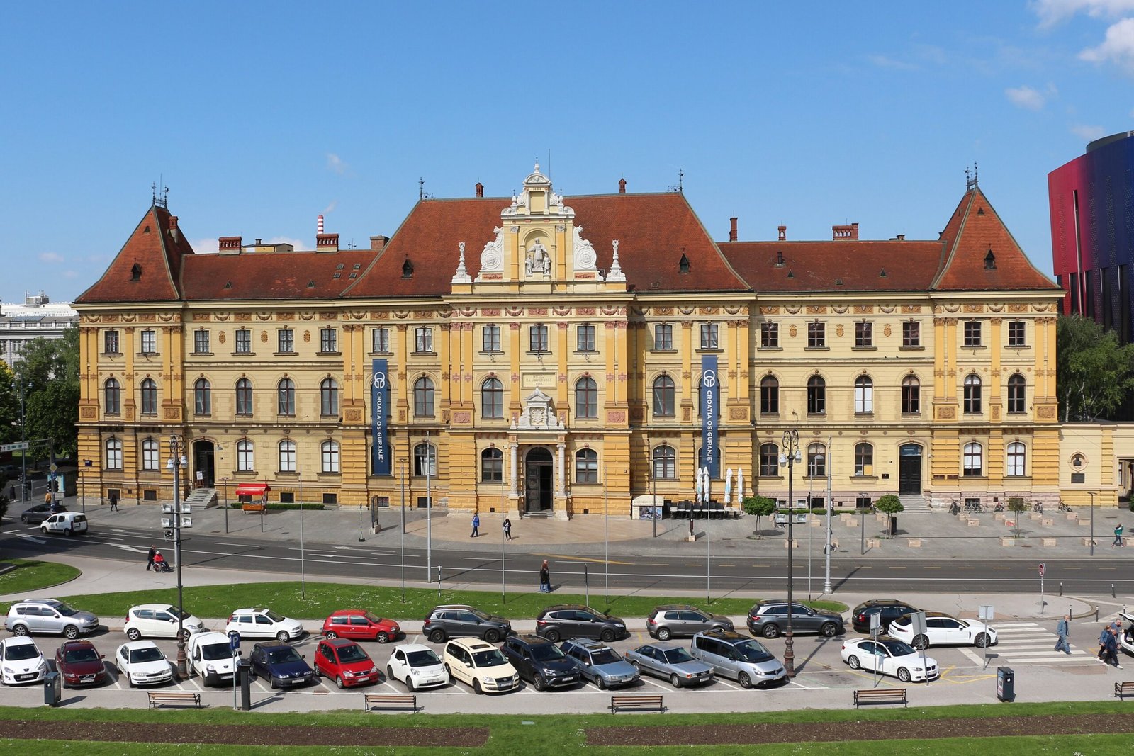 Museum of Arts and Crafts, Zagreb — view Museum of Arts and Crafts, Zagreb — view