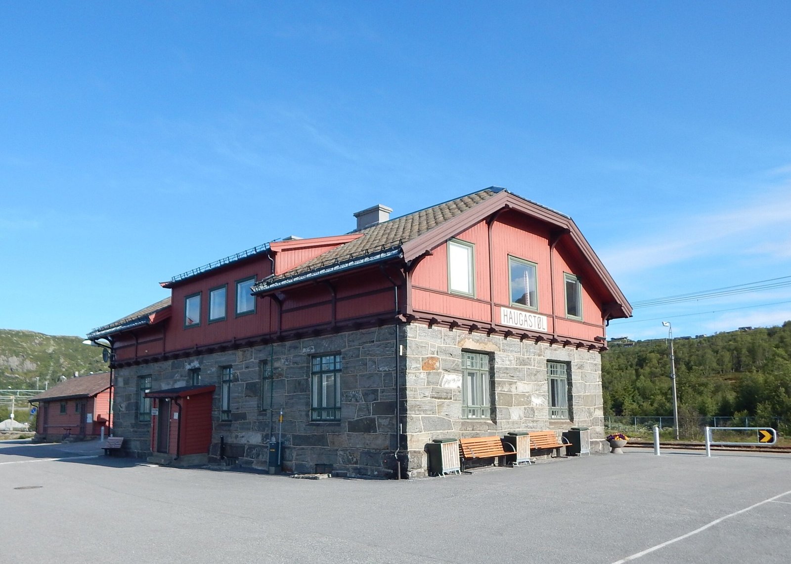 Haugastøl Station — view Haugastøl Station — view