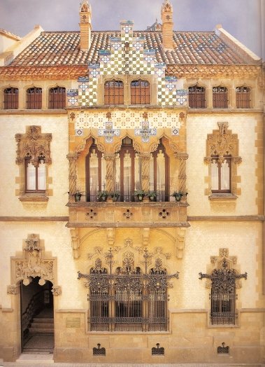 Casa Coll i Regàs — view Casa Coll i Regàs — view