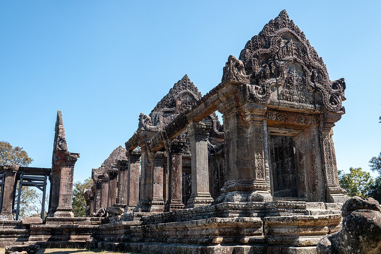 Temple of Preah Vihear on its cliff-top setting above the Cambodian plain, Dângrêk Mountains