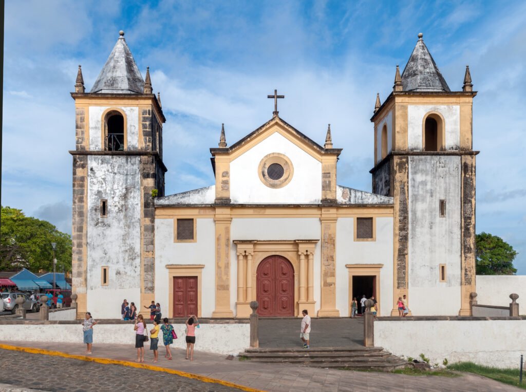 Olinda Cathedral: the white church on the Alto da Sé, burned by the Dutch in 1631 and restored to its colonial face