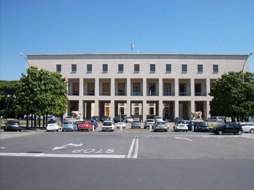 Palazzo degli Uffici (EUR) — Gaetano Minnucci and the First Building of the E42 Quarter