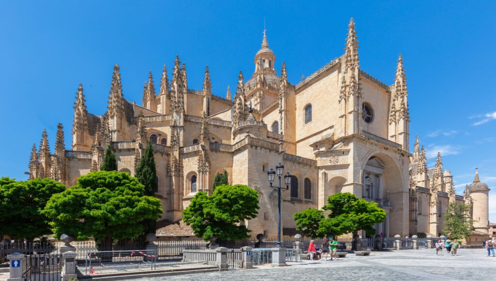 Segovia Cathedral: the “Lady of the Cathedrals,” and the last Gothic cathedral Spain ever built
