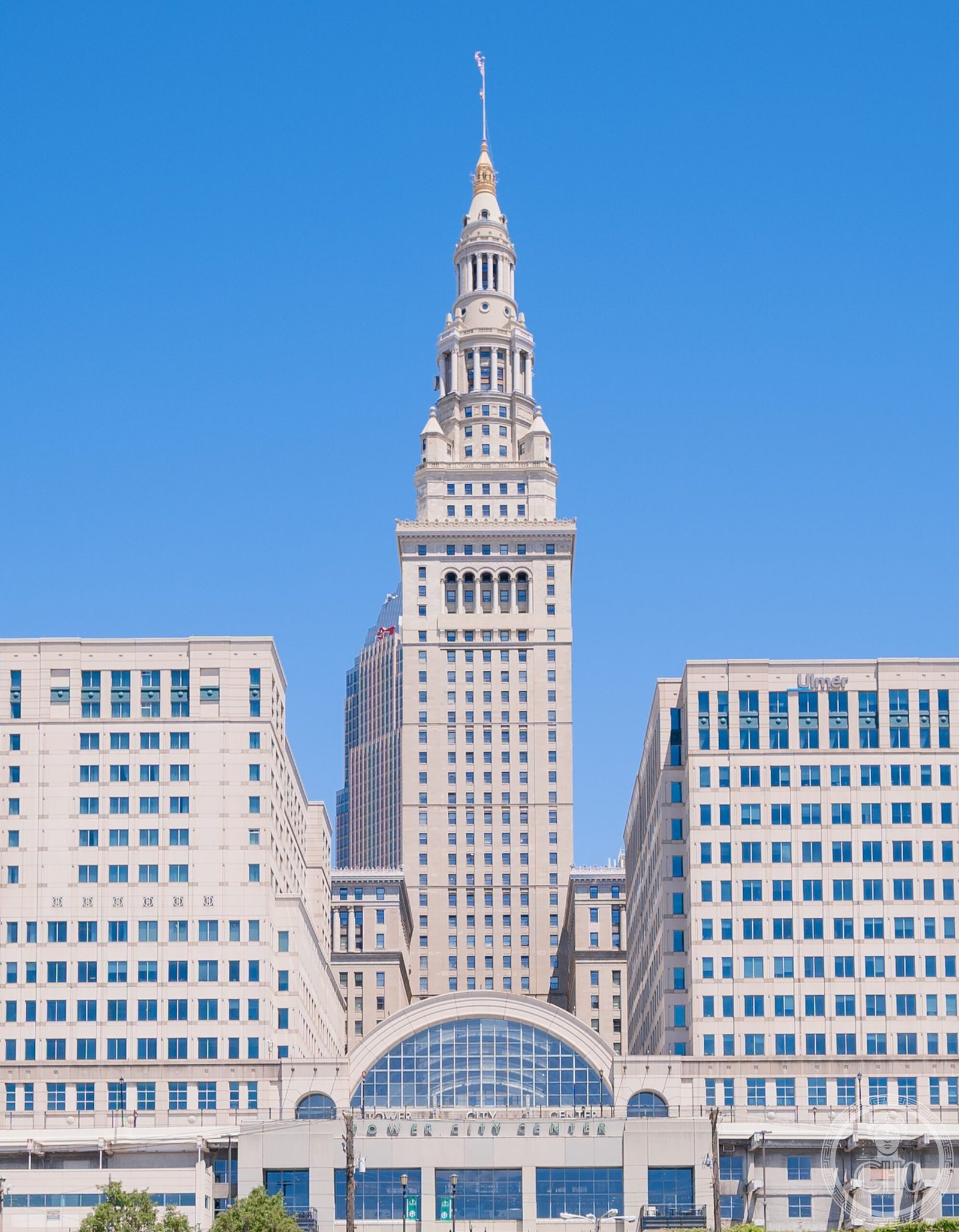 Terminal Tower reflected in the Cuyahoga River, Cleveland Ohio — Classical Moderne skyscraper 1930, 52 floors, Graham Anderson Probst and White architects