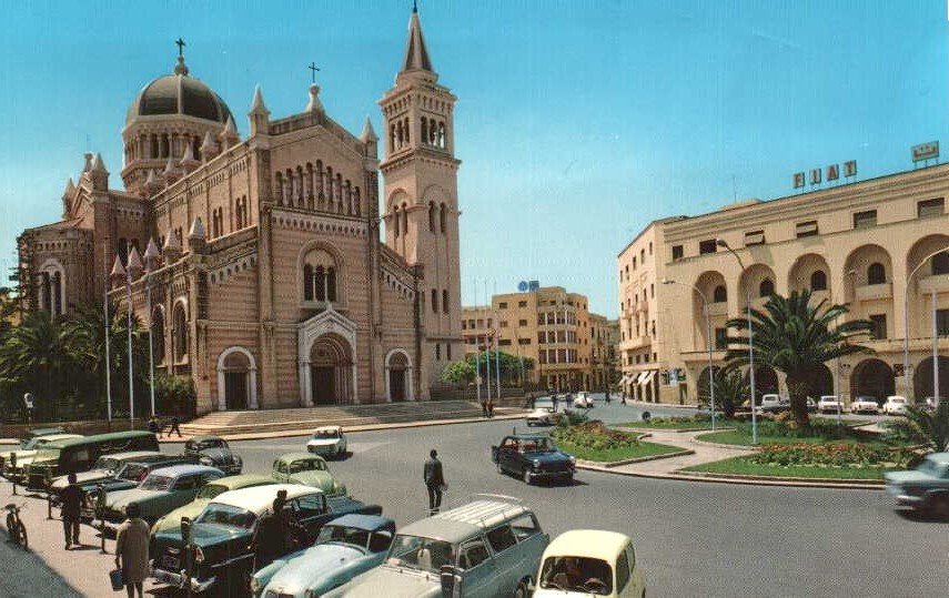 The former Tripoli Cathedral around 1960, a Romanesque Revival church with a 46-metre dome and bell tower on Algeria Square