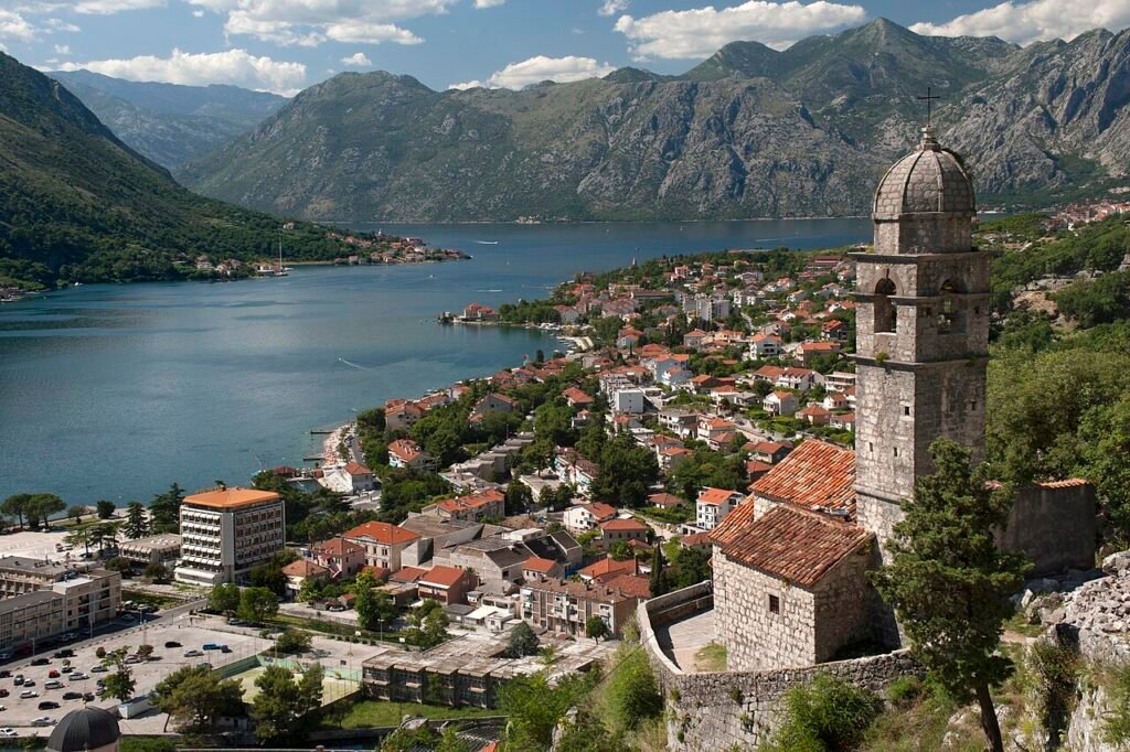 UNESCO World Heritage Sites Near Kotor: the Fortified Bay City, Perast’s Island Church and Dubrovnik UNESCO World Heritage Sites Near Kotor: the Fortified Bay City, Perast’s Island Church and Dubrovnik