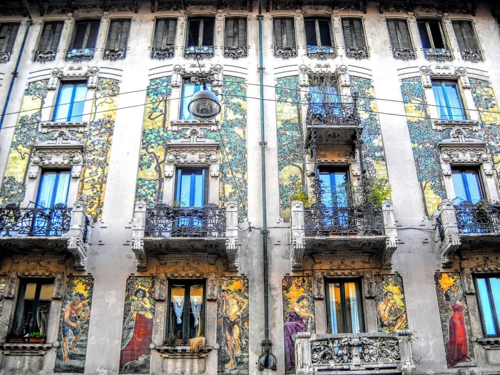 Liberty Milan on Foot: A Sommaruga and Porta Venezia Walk