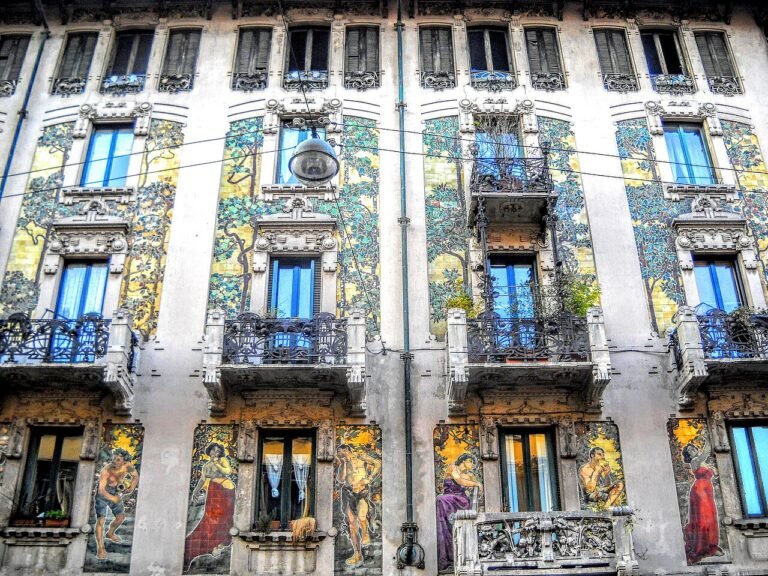 Liberty Milan on Foot: A Sommaruga and Porta Venezia Walk