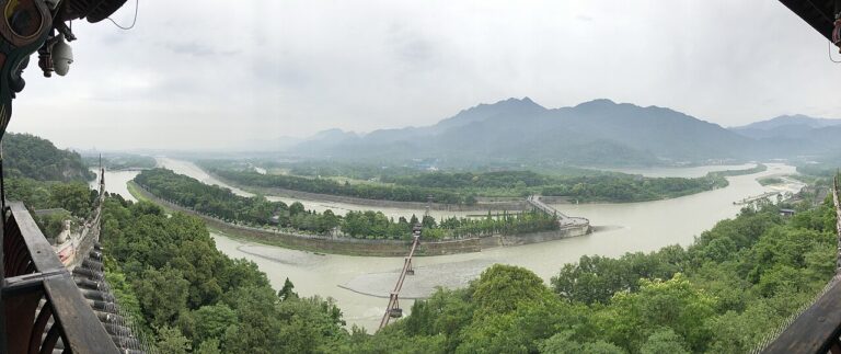 Mount Qingcheng & Dujiangyan Ancient Dam: Guide