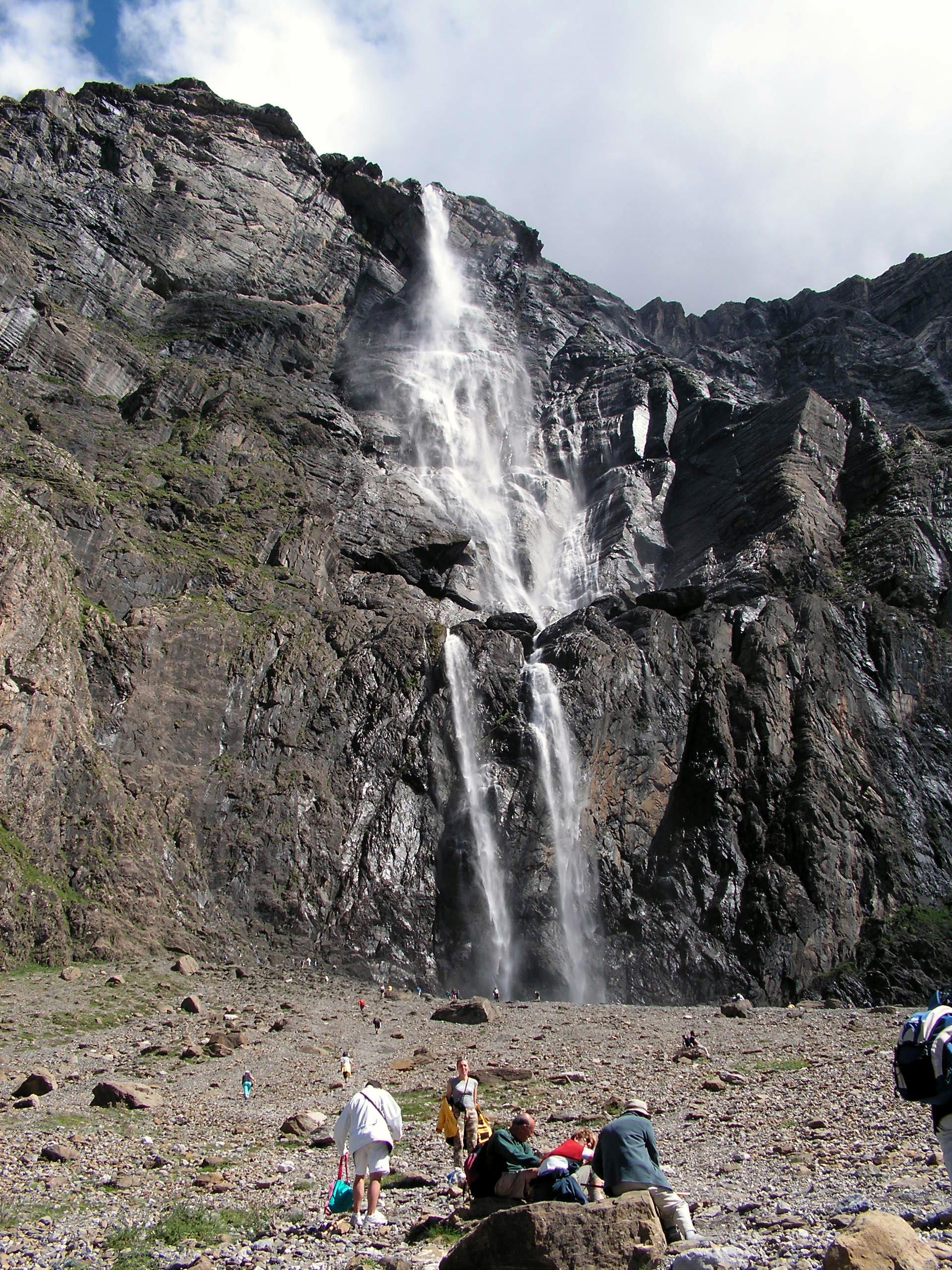 Gavarnie Falls — view