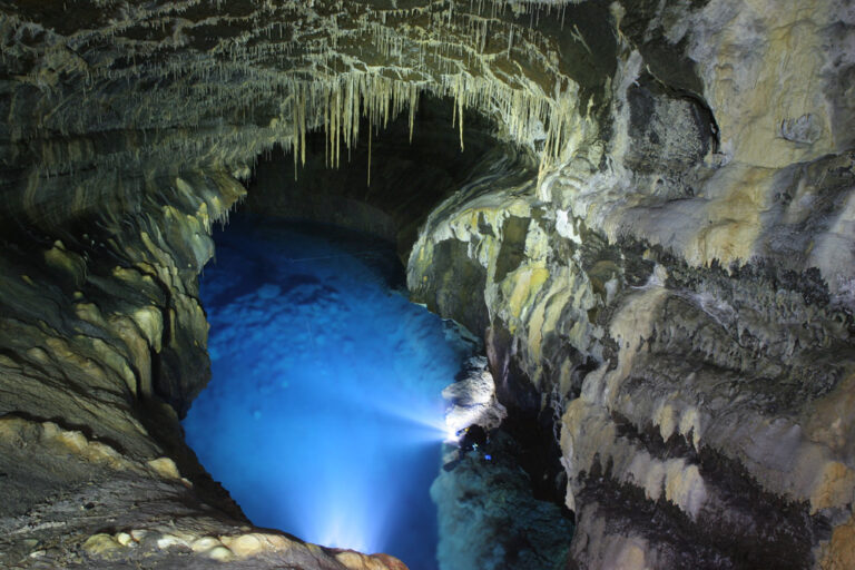 UNESCO World Heritage Sites Near Jeju Island: The Lava Tubes With Stalactites That Shouldn’t Exist, the Volcanic Crater That Never Filled With Lava and the Sea Women Diving in the Same Waters for 300 Years