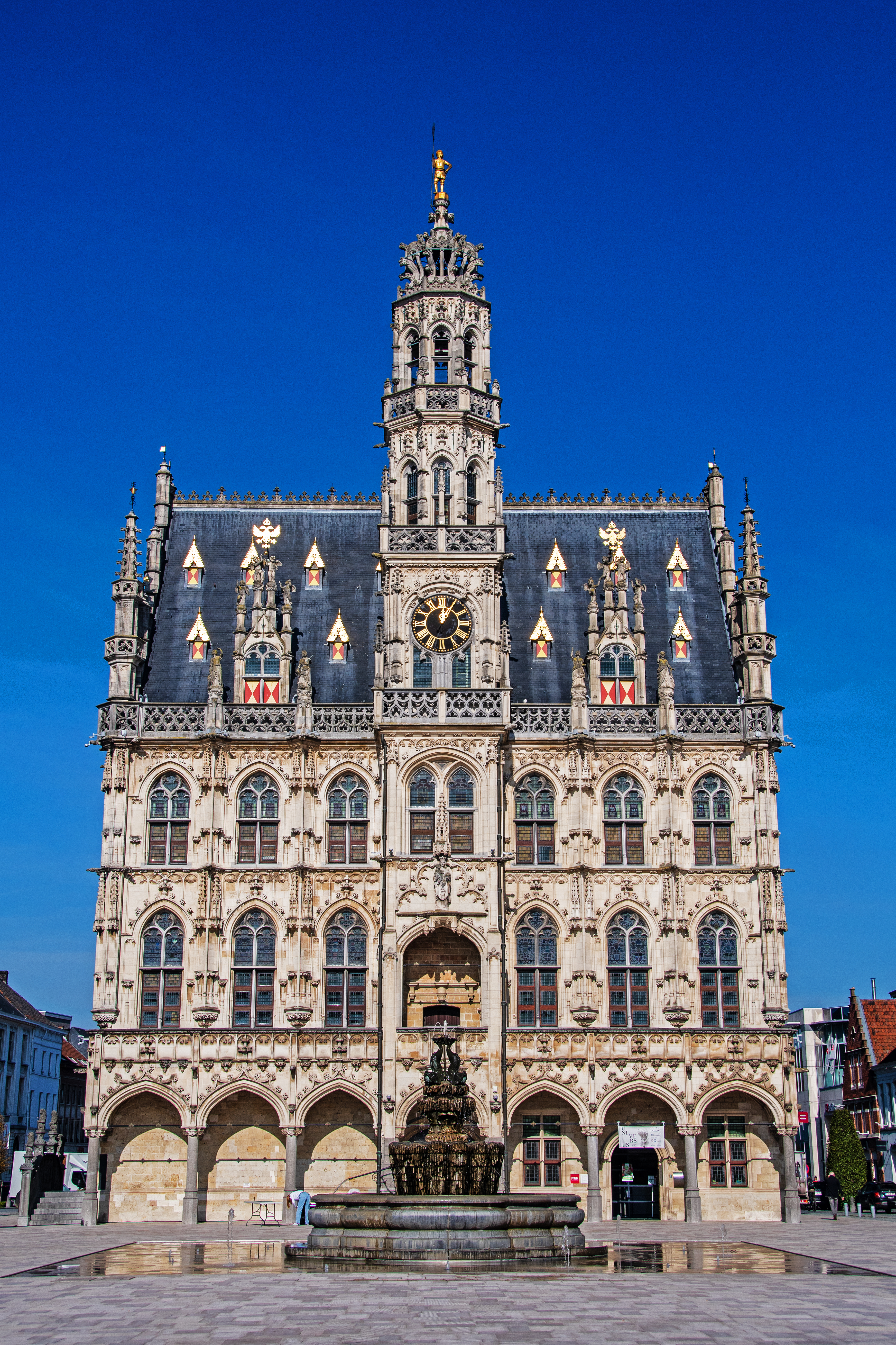 Oudenaarde Town Hall — view